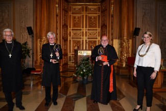 Übergabe Friedenspreis 2020 mit Regionalbischof Axel Piper